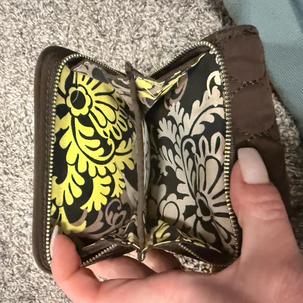 Vera Bradley Black Quilted Circle-Pattern Wallet with Logo Plaque - Picture 2 of 4